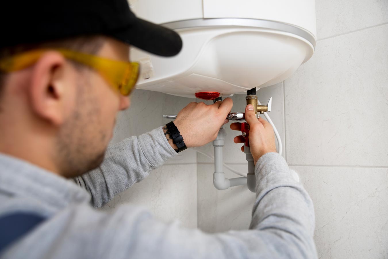 Todo lo que necesitas saber sobre calentadores eléctricos de agua antes de instalarlos en casa